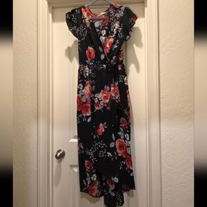 Chic Black Floral Maxi Dress